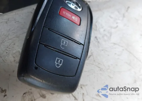 2024 Toyota Corolla Cross Le z USA, uszkodzony, nr VIN 7MUBAAAG0RV075997